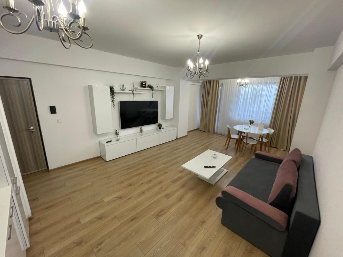 Myamar Apartment Mamaia Esterno foto