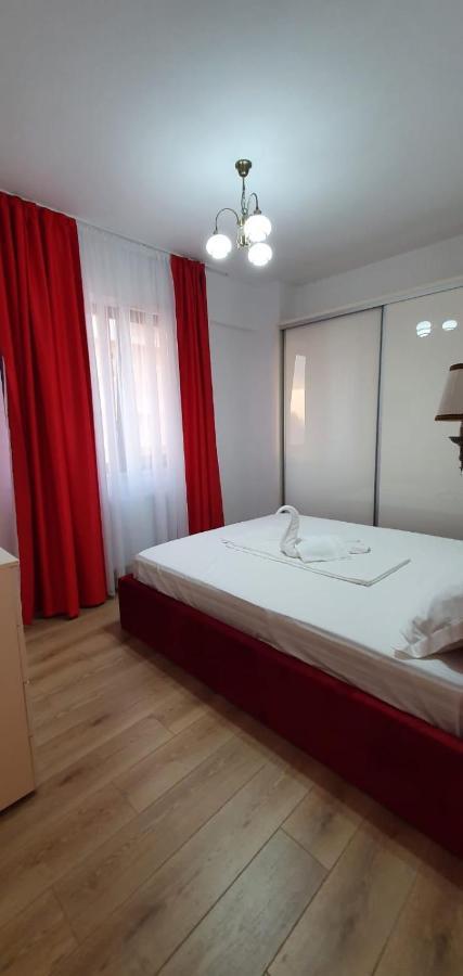 Myamar Apartment Mamaia Esterno foto