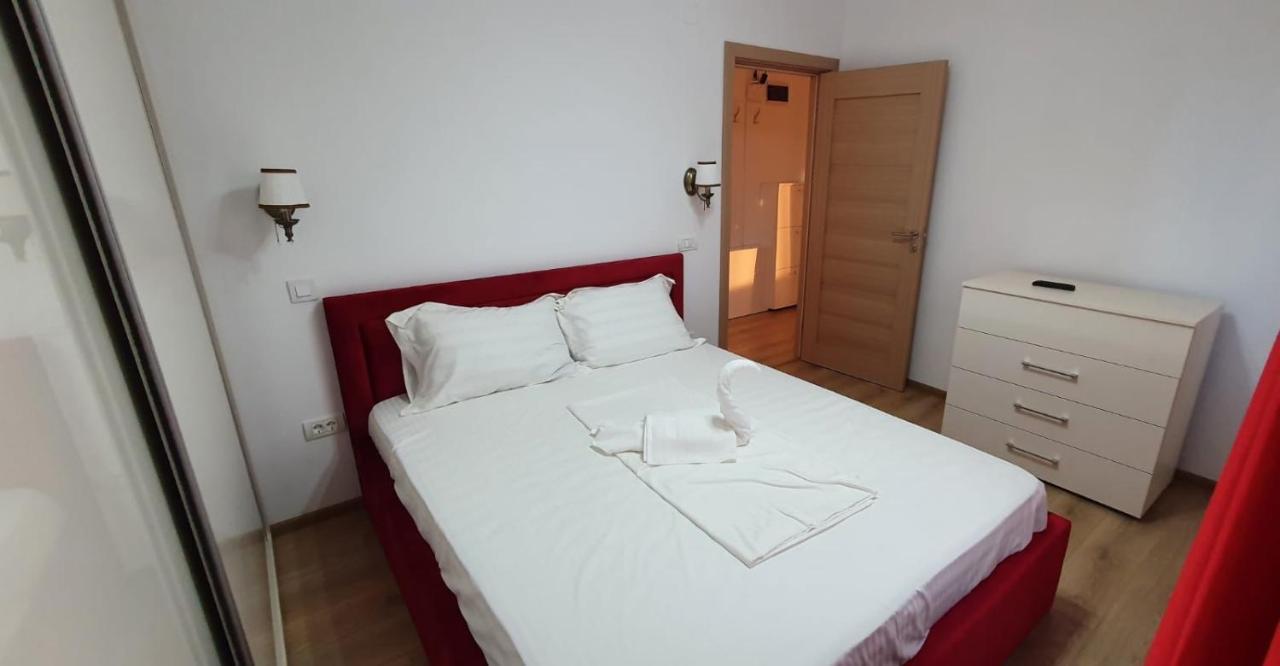 Myamar Apartment Mamaia Esterno foto
