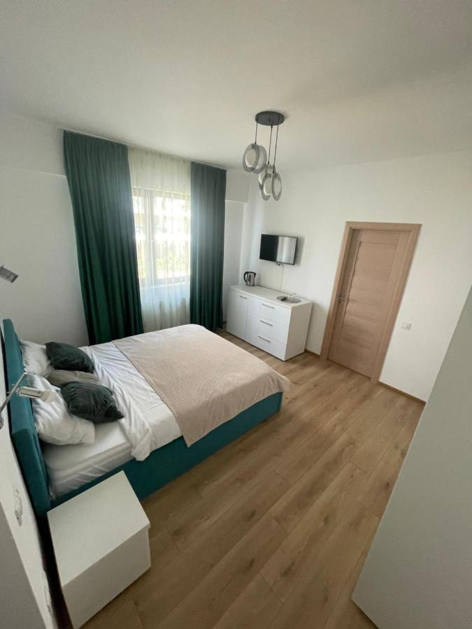 Myamar Apartment Mamaia Esterno foto