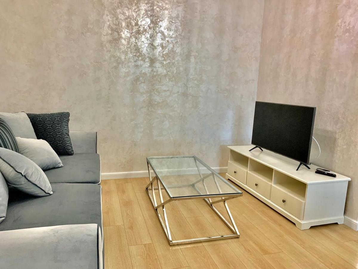 Myamar Apartment Mamaia Esterno foto