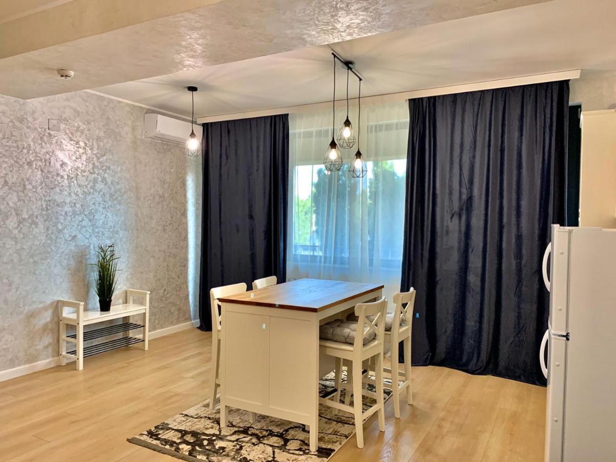 Myamar Apartment Mamaia Esterno foto
