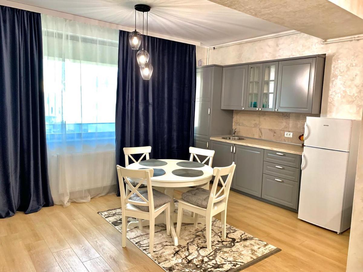 Myamar Apartment Mamaia Esterno foto