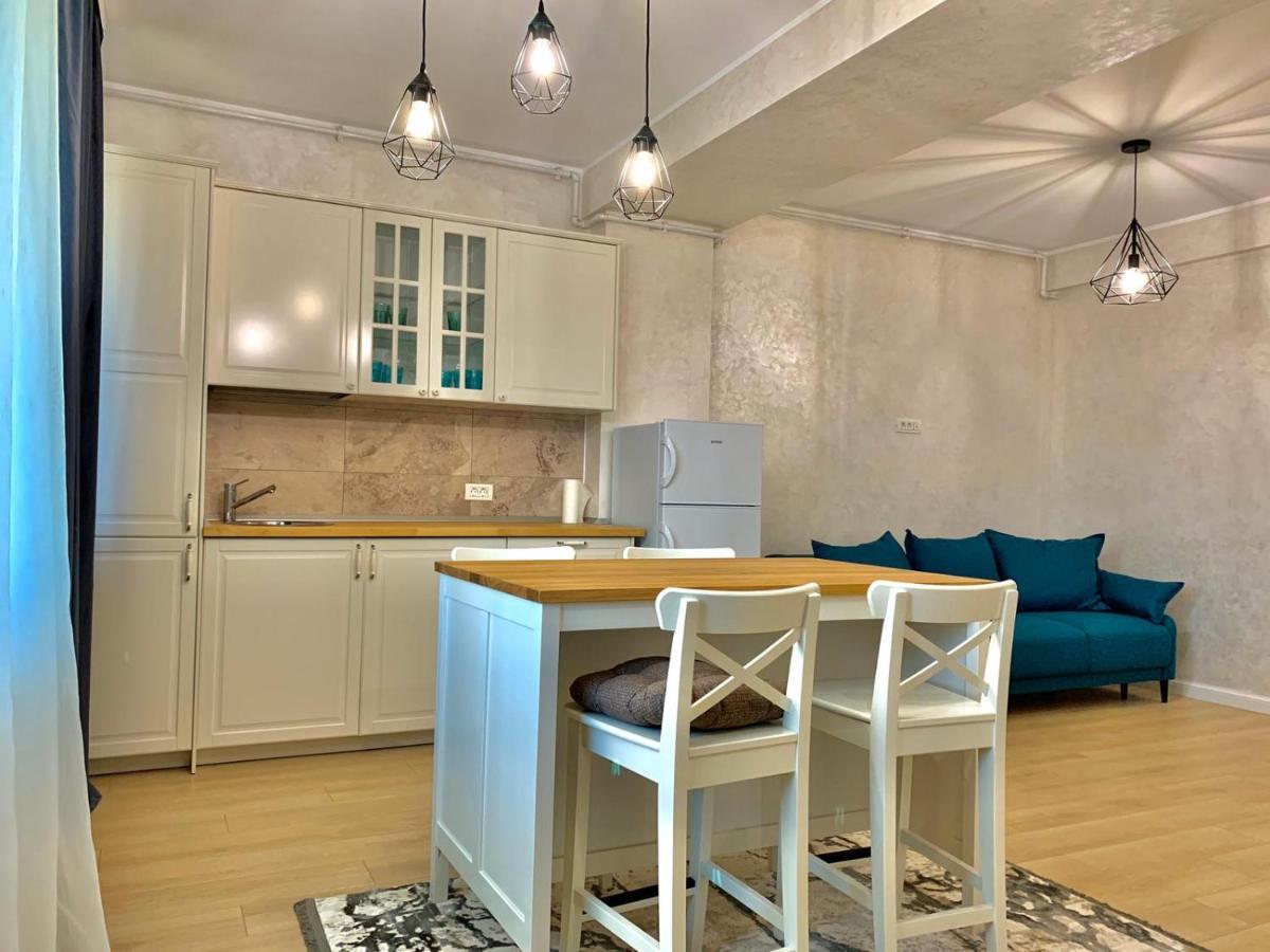 Myamar Apartment Mamaia Esterno foto