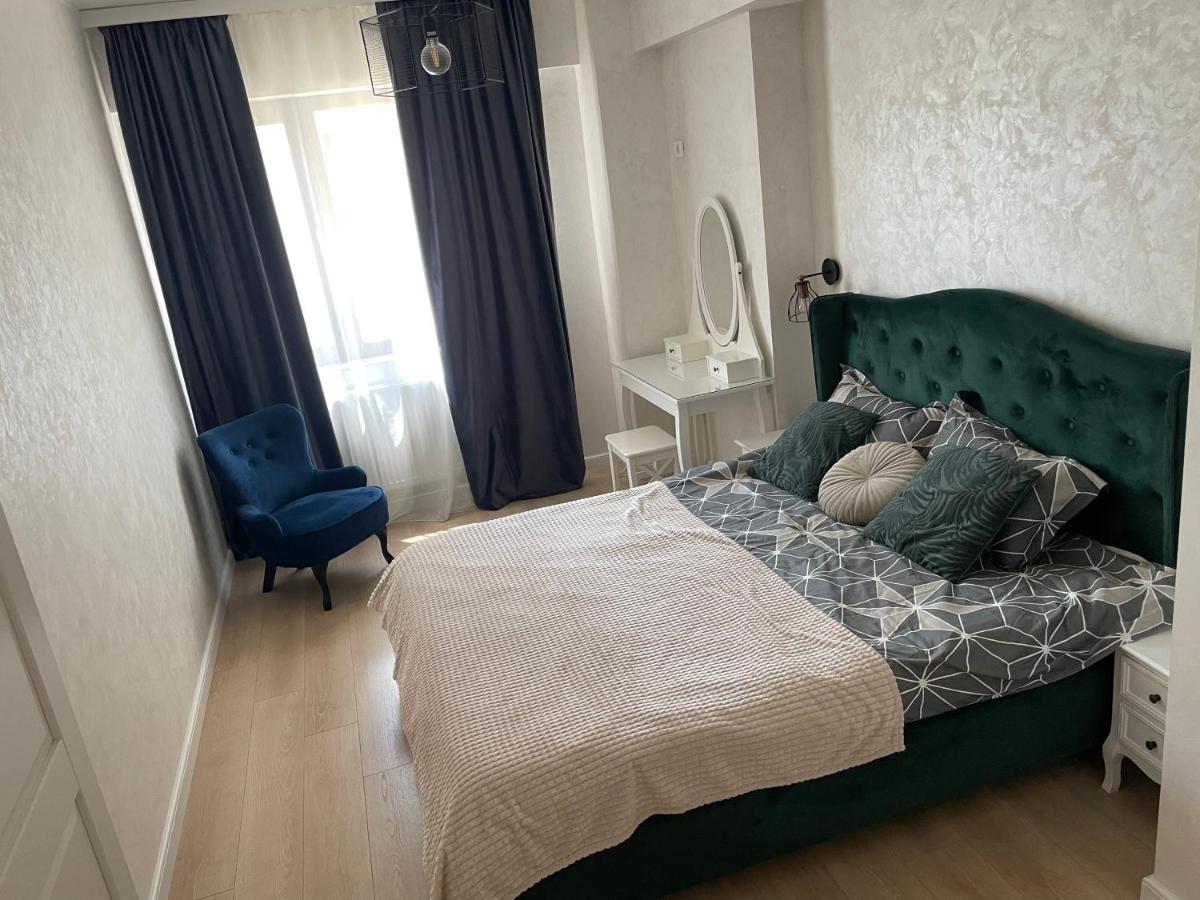 Myamar Apartment Mamaia Esterno foto