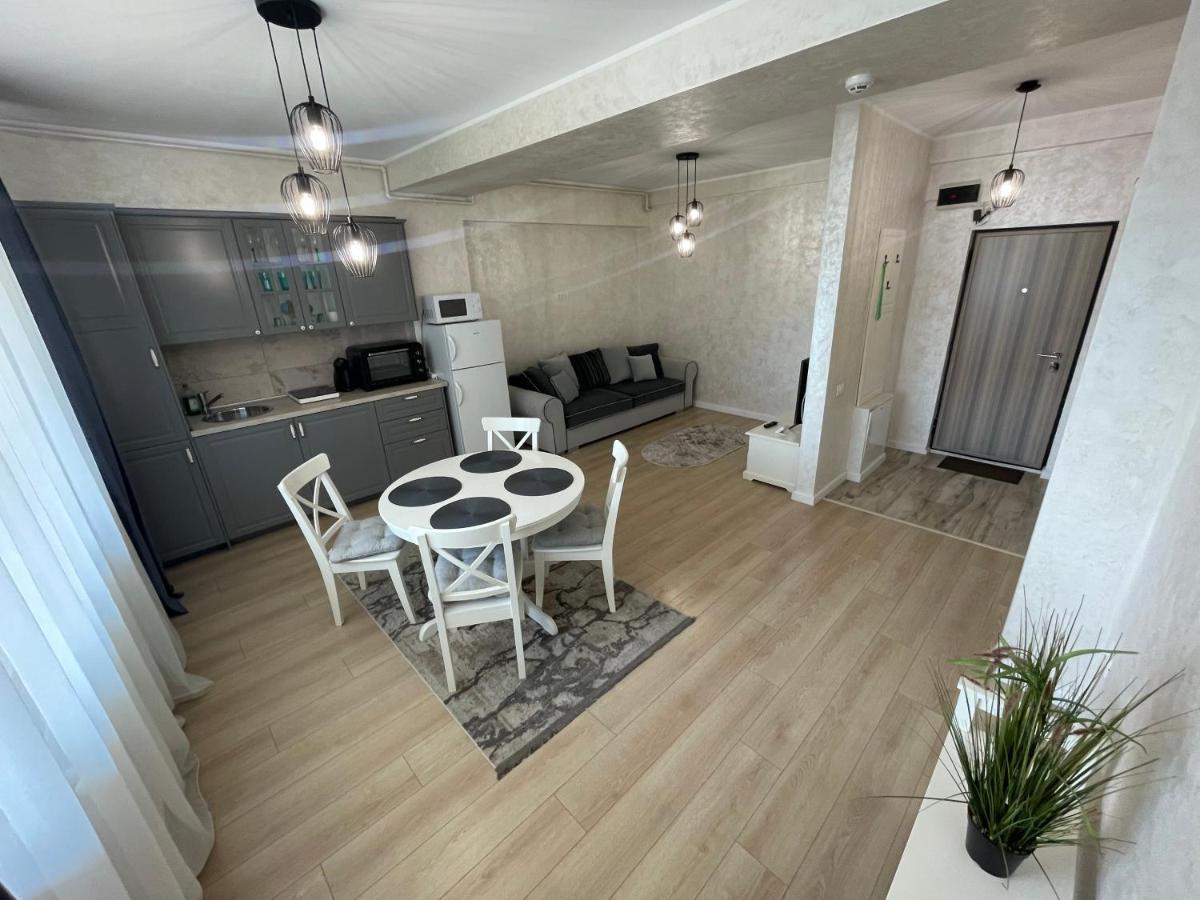 Myamar Apartment Mamaia Esterno foto