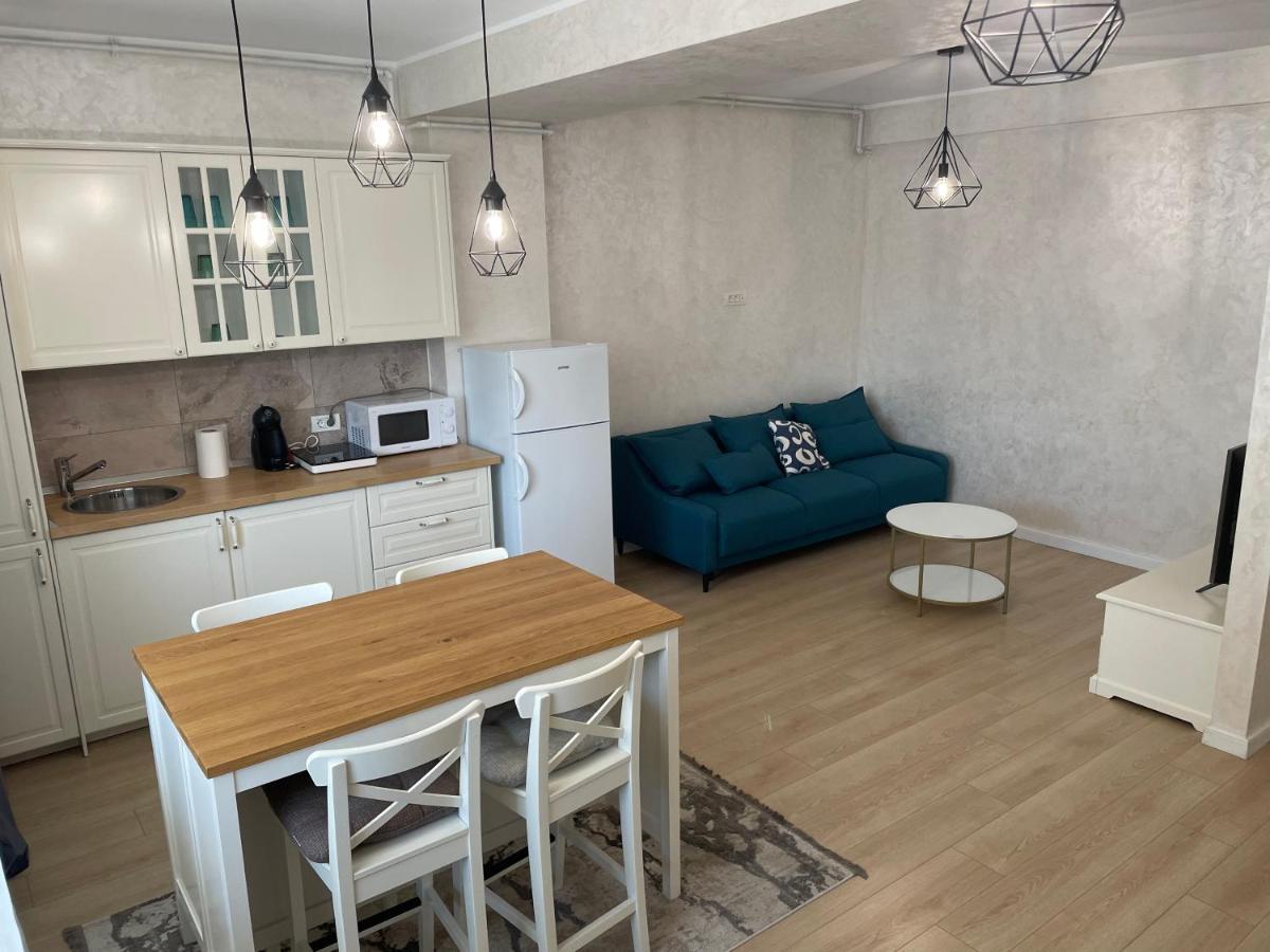 Myamar Apartment Mamaia Esterno foto
