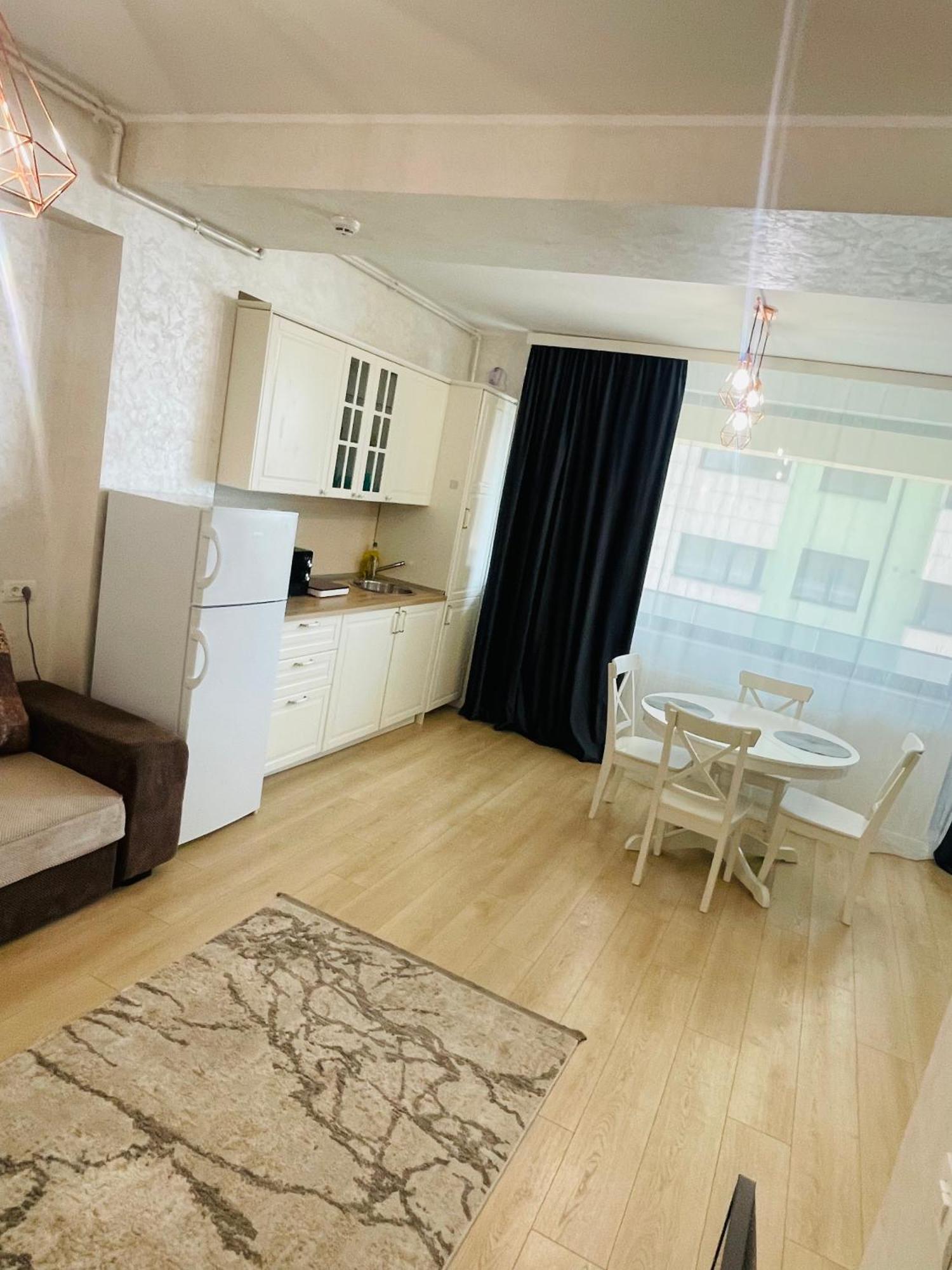 Myamar Apartment Mamaia Esterno foto
