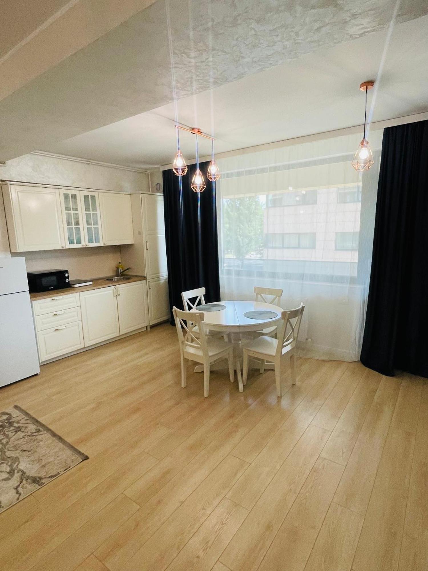 Myamar Apartment Mamaia Esterno foto