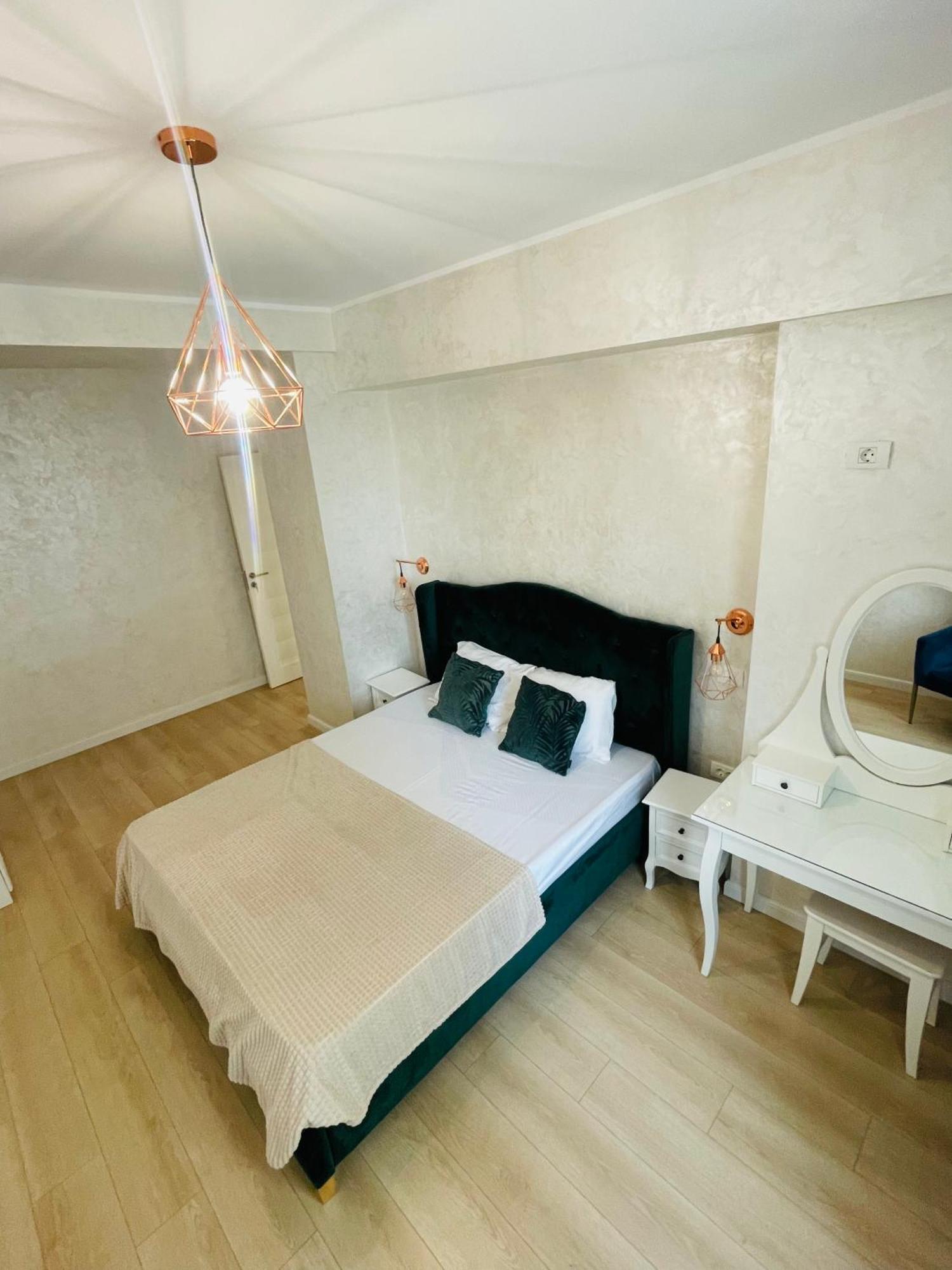 Myamar Apartment Mamaia Esterno foto