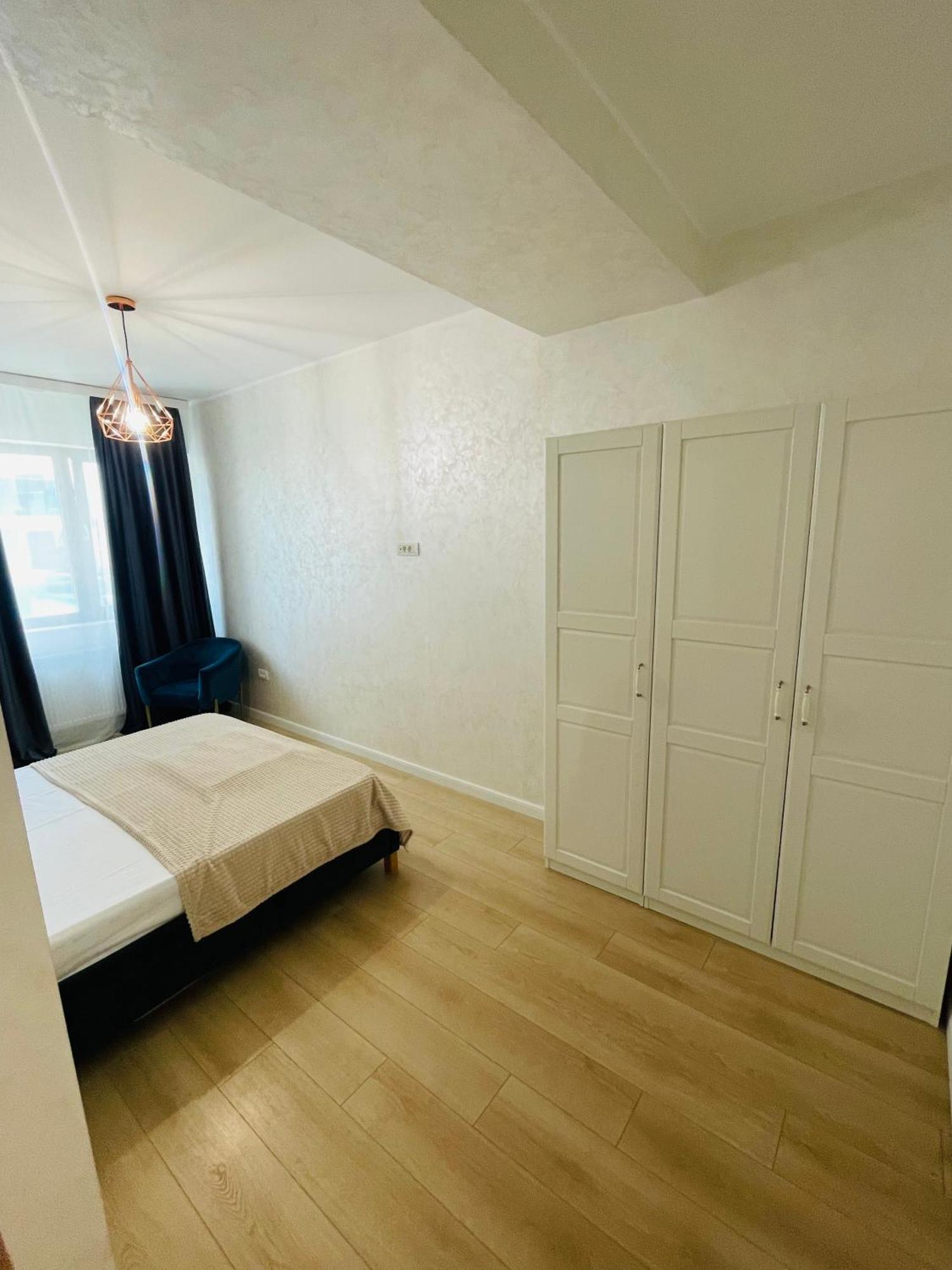 Myamar Apartment Mamaia Esterno foto