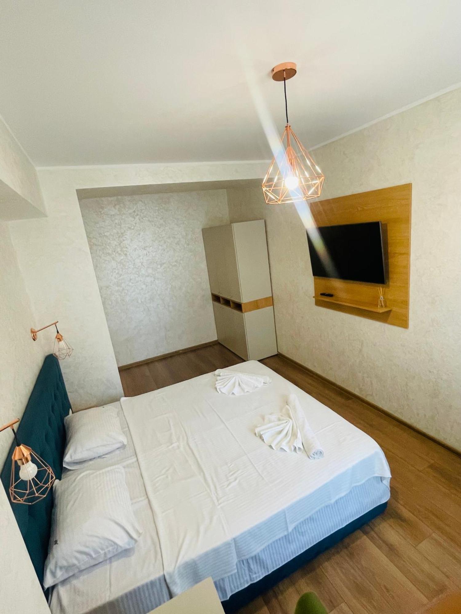 Myamar Apartment Mamaia Esterno foto
