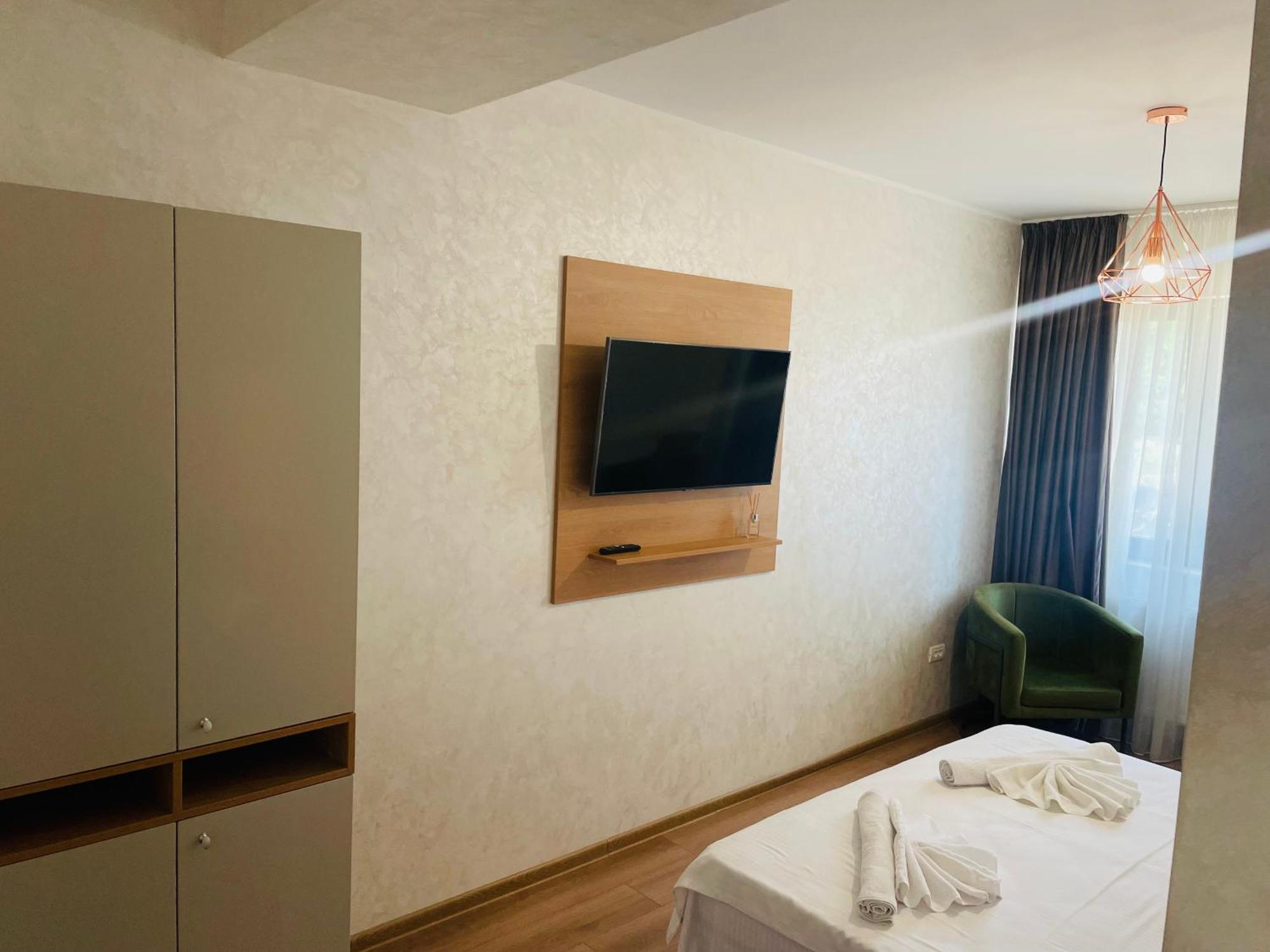 Myamar Apartment Mamaia Esterno foto